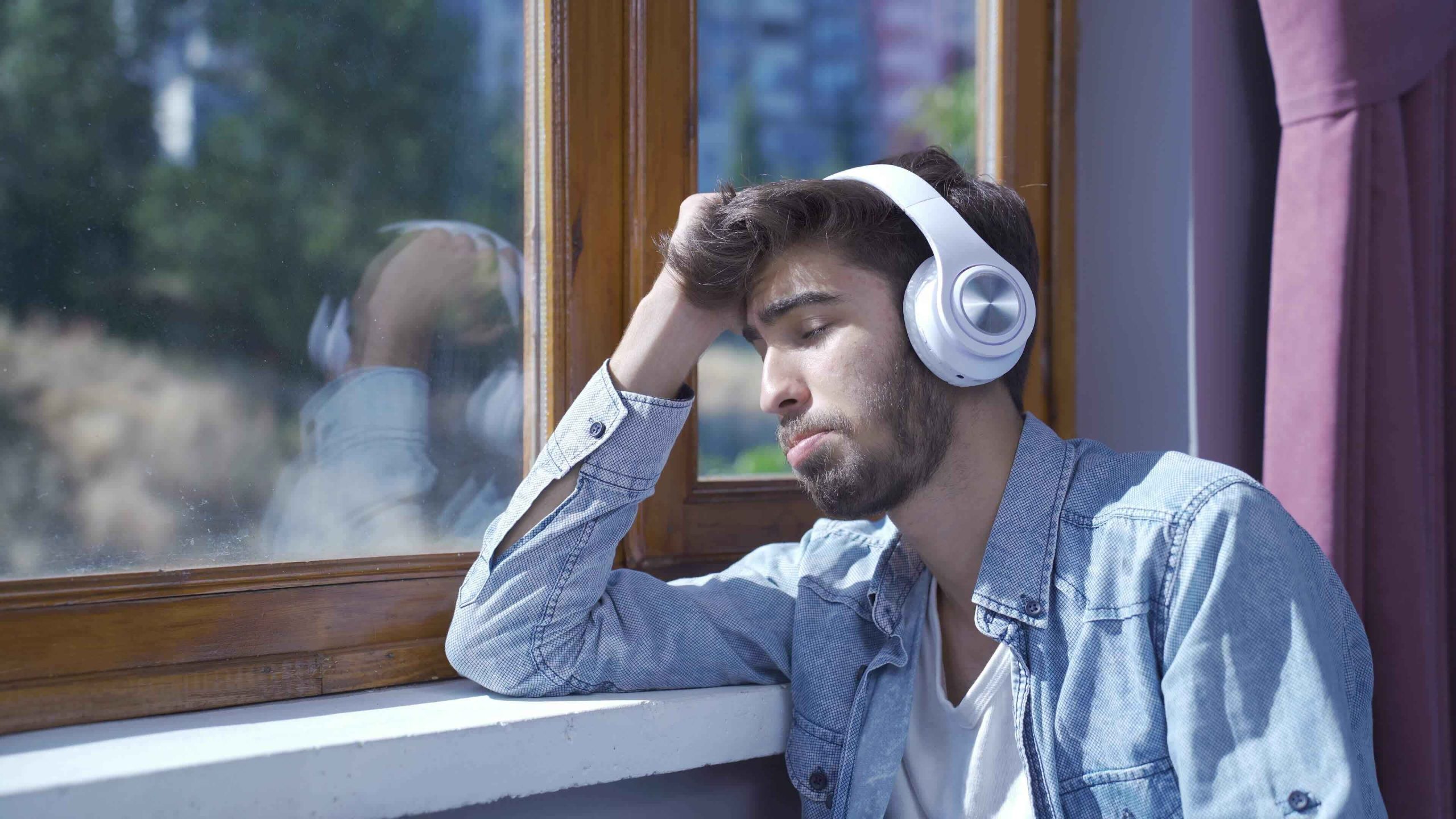 Rekomendasi Lagu Galau Spotify Paling Enak Didengar Saat Hati Sedang Hancur