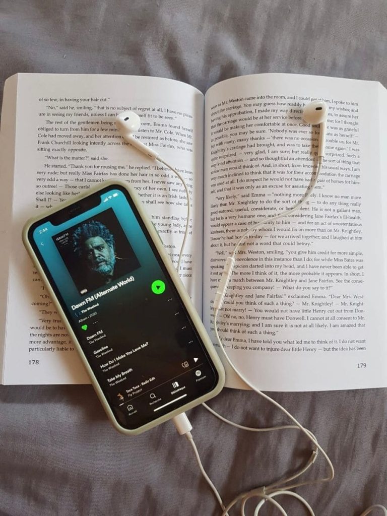 Apakah Spotify Premium Student Bisa untuk Anak SMA?